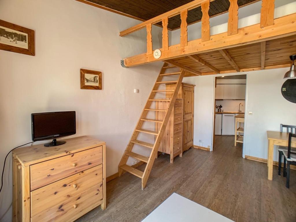 Studio mezzanine près des pistes, balcon, animaux admis - FR-1-502-516 - 2