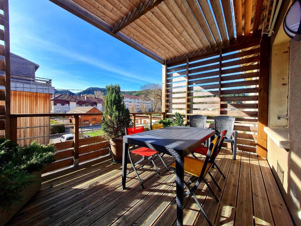 Bel appart au centre avec terrasse et parking - FR-1-589-674 - 1