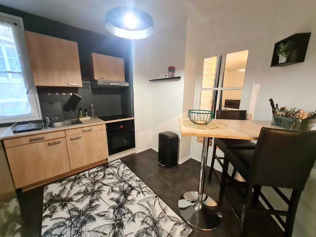 Appartement central et calme, proche de la Place Stanislas - FR-1-584-350 - 2