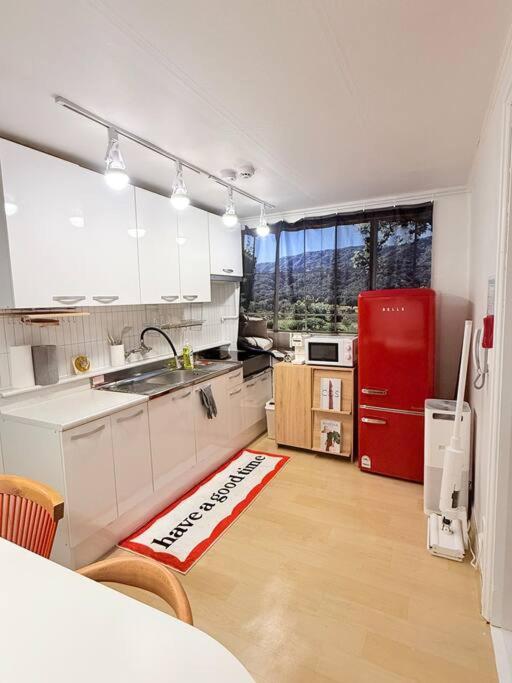 KojjeeBnB Bed Room2, Qeen size bed2, TV 2, #KSPO#JYP#Hanriver