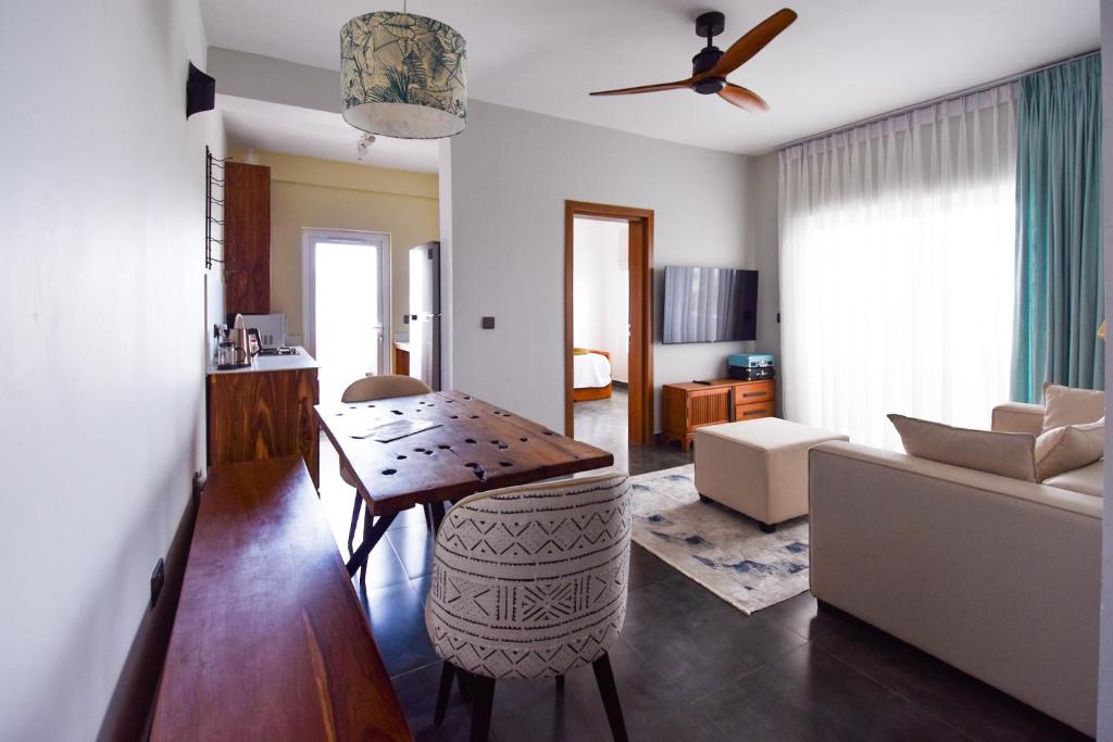 Castle Black, Infinite Ocean Sunsets at the Skyloft in Fumba Town, Dambani