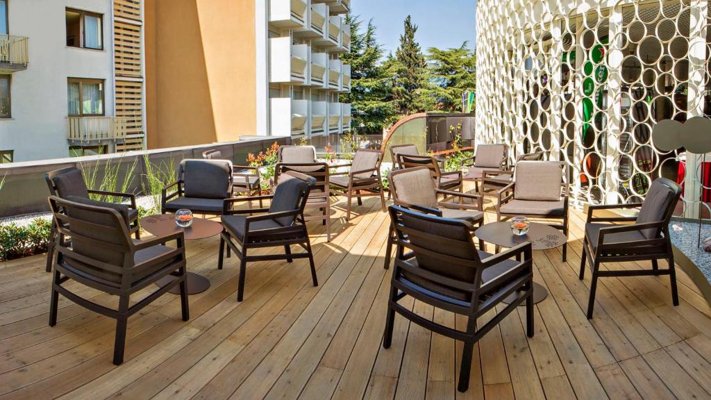 Park, Hotel & Entertainment 4