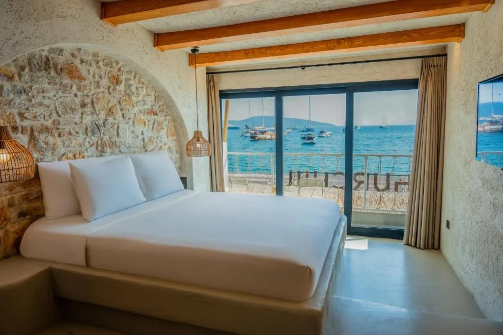 Churchill Townhouse, hotel in Bodrum City