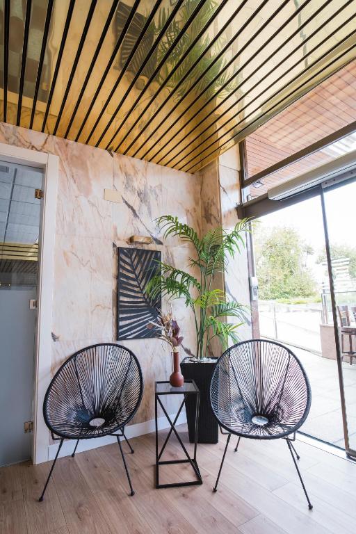 フロント・ロビー