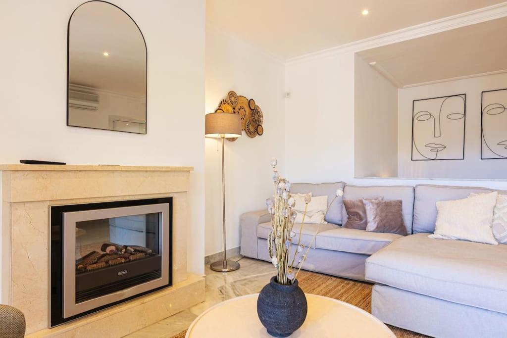 Spacious Duplex Steps to Puerto Banús, Marbella