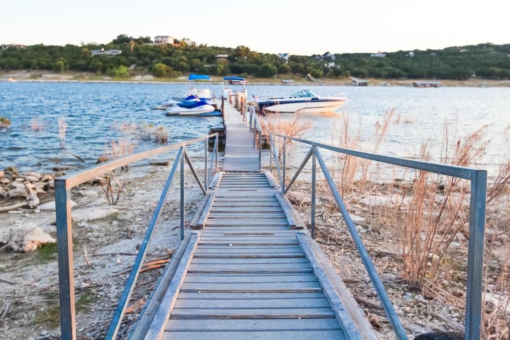 The Shores at Lake Travis, Lago Vista