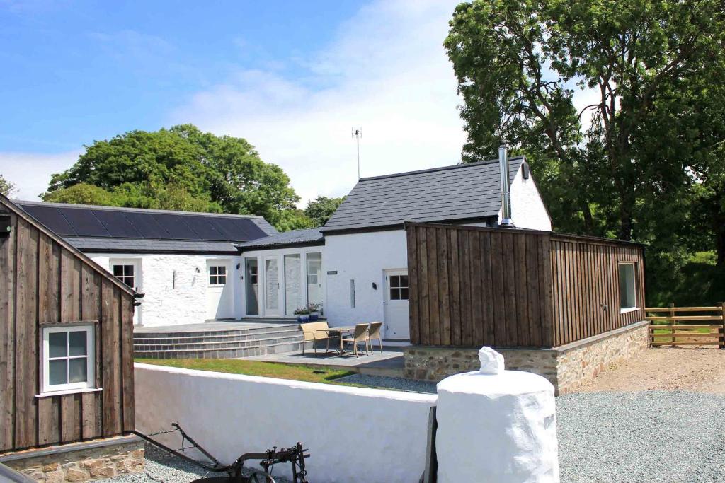 The Lambing Shed, Converted Barn nr Little Haven, Haverfordwest
