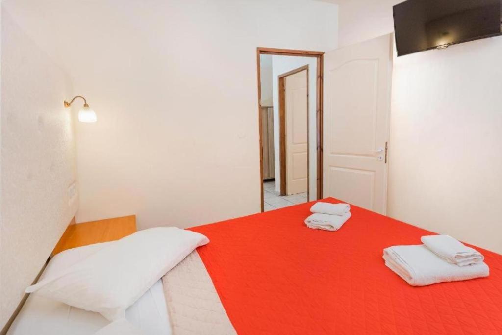 Eri Beach & Village Hotel — Hotel rooms in Hersonissos