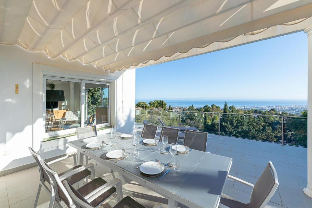 Stunning Villa with Panoramic Views of the Med - 2