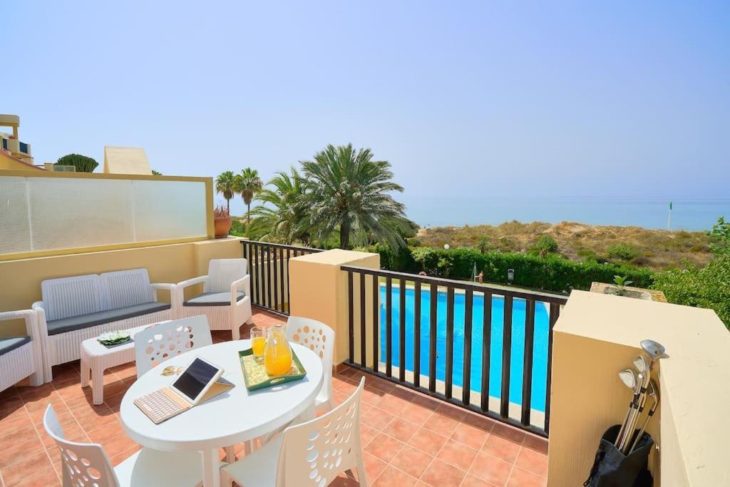 OleHolidays 821 Romana Playa frente al mar - 1