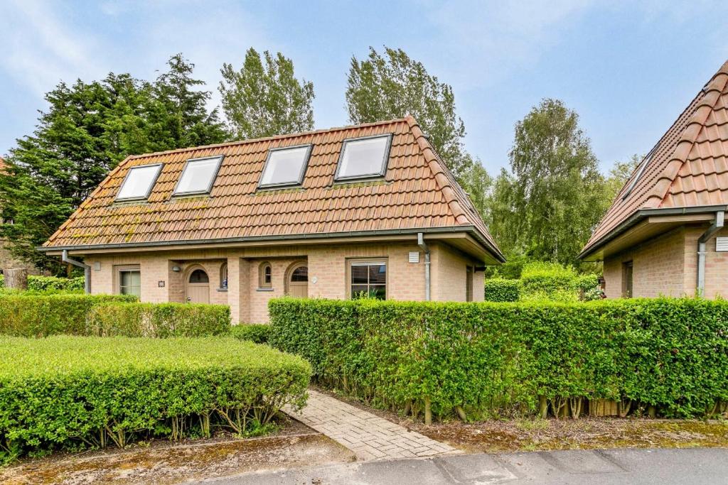 Casa Junika, De Panne