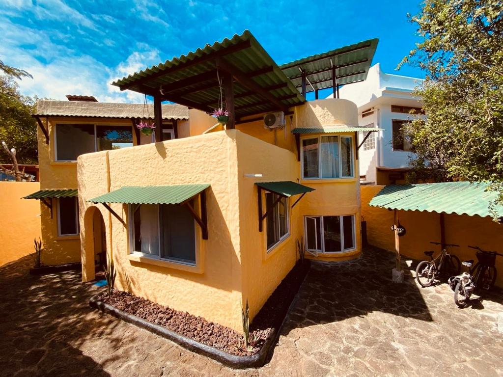 Hostal Casa de Mathias cerca del parque nacional galapagos - 3