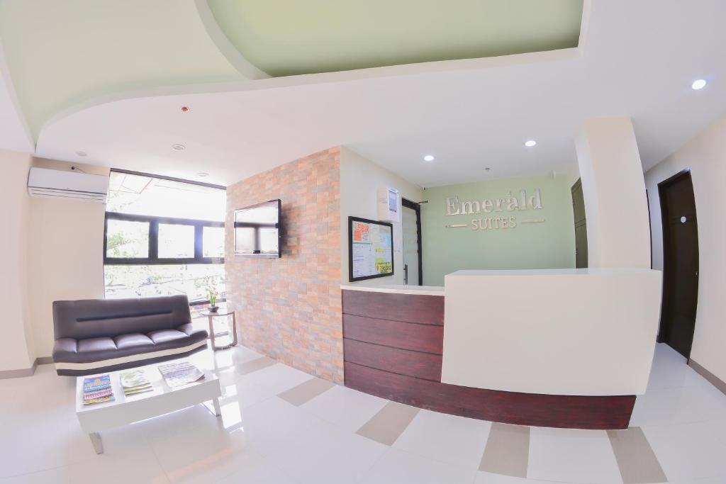 Emerald Suites CDO