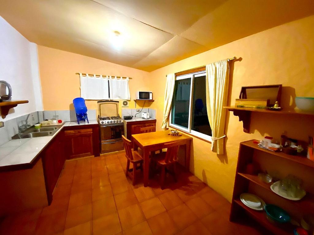 Hostal Casa de Mathias cerca del parque nacional galapagos - 5