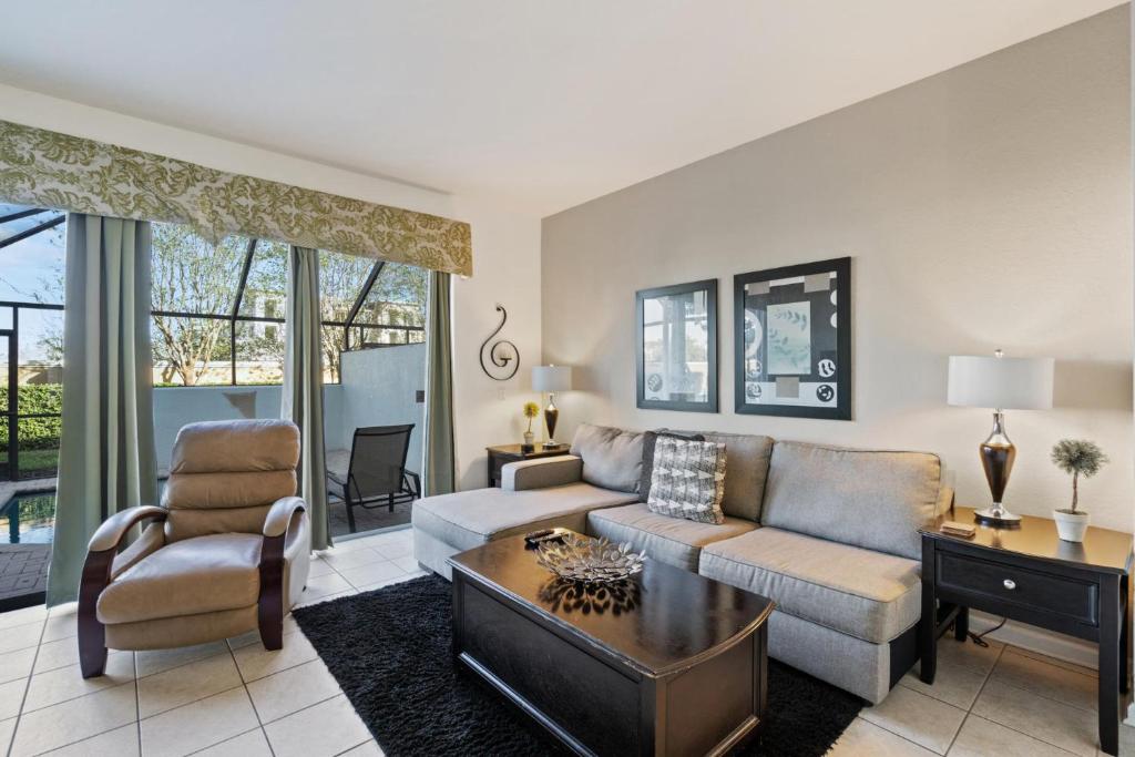 2563 Maneshaw, Orlando