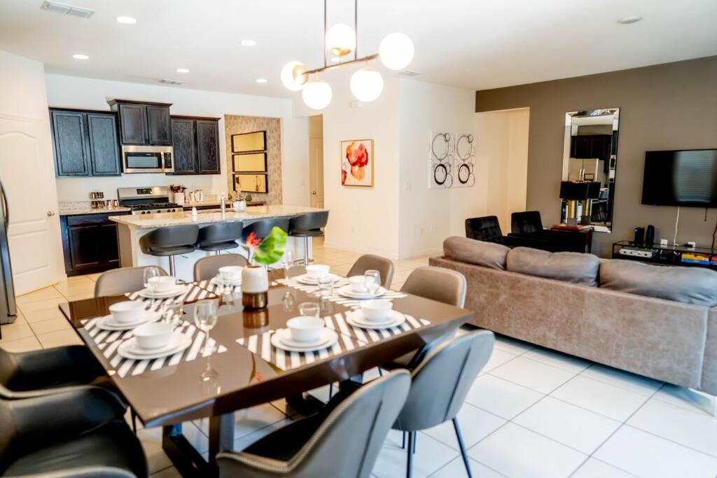 Oakbourne House, Davenport