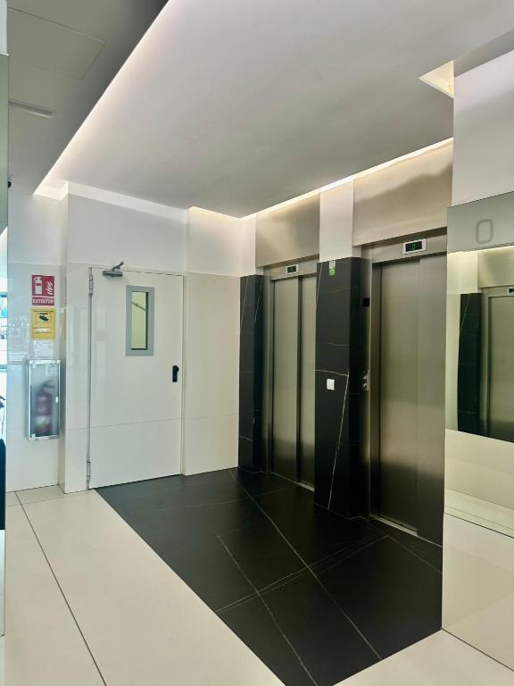 RaNee Apartments - 2 bed 2 bath in city centre - 2