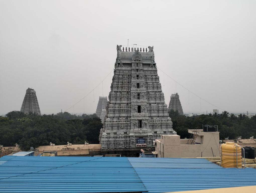 Aadhiran temple view room, Tiruvannamalai