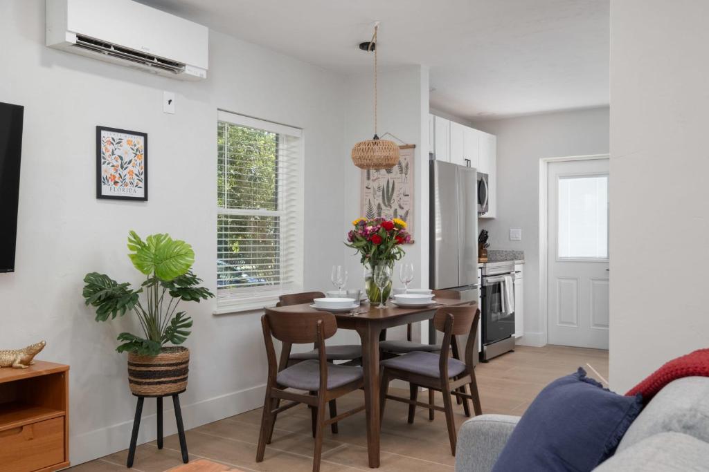 Serene Place Complex - Walk to UF - Free Parking, Gainesville