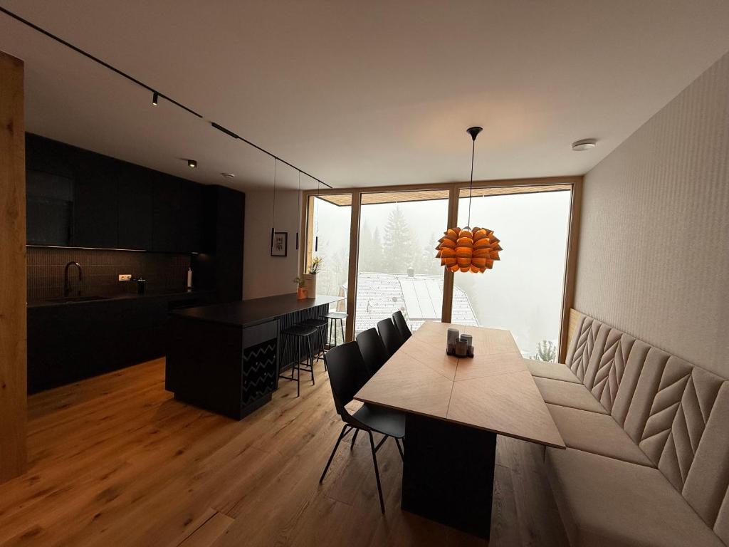 Chalet Waldzauber Your Alpine Escape in Bad Kleinkirchheim Near the Ski Lift - 3