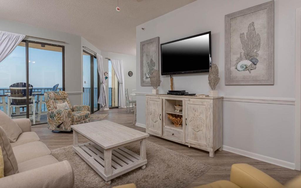 Phoenix IV 4142, Orange Beach