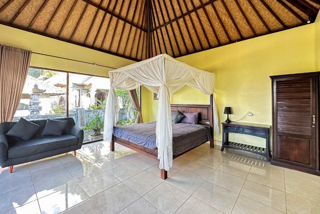 Baruna Lake Side View, Kintamani