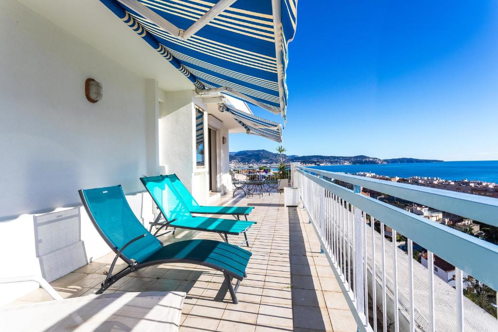VUE DES ANGES AP4238 By Riviera Holiday Homes - 2