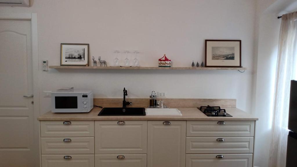 Casa Renova, intero appartamento, 2 camere, max 4 ospiti, Trieste zona storica - 5
