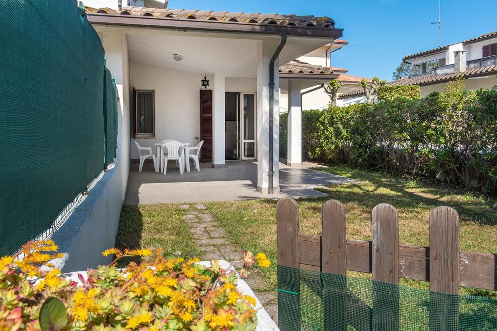 M051 - Marcelli, villetta con giardino vicino al mare - 1