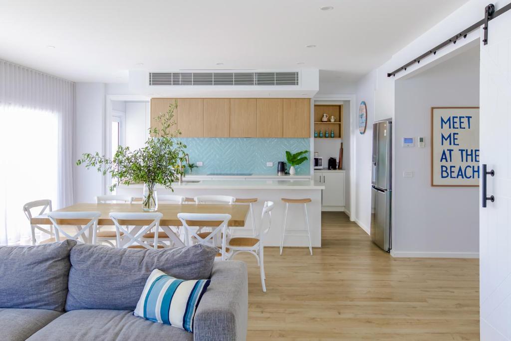 Coastal Dreams (#1), Dromana