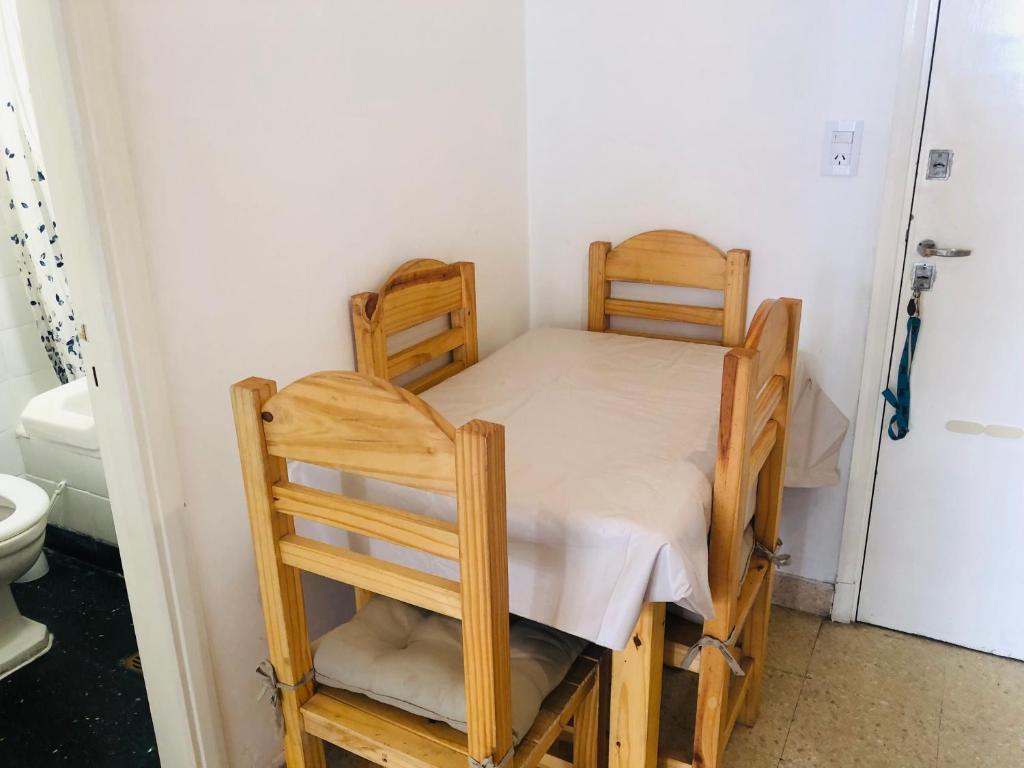 Departamento zona Güemes, a dos cuadras del mar ,Dos ambientes,céntrico - 4