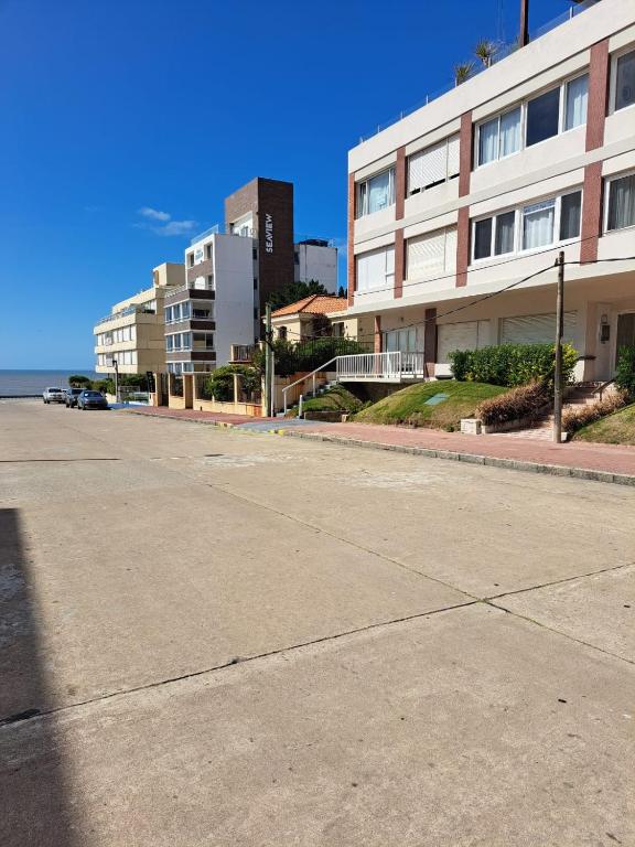 Apto en Punta del Este excelente ubicación - 2