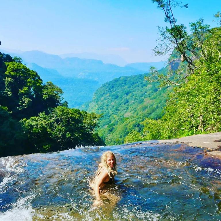 Knuckles Off-Grid Cabin With Waterfall View, Kaduwela