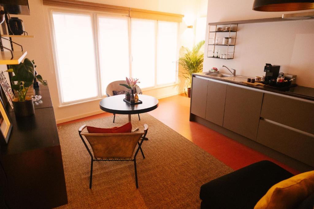 A Place Antwerp - Boutique Suites & Flats - Leeuwenstraat 20 2