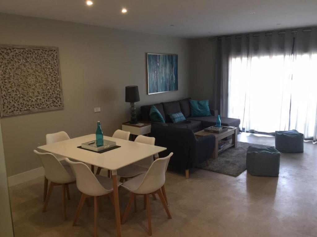 Modern apartment with view to Gibraltar, large terrace and jacuzzi - 2