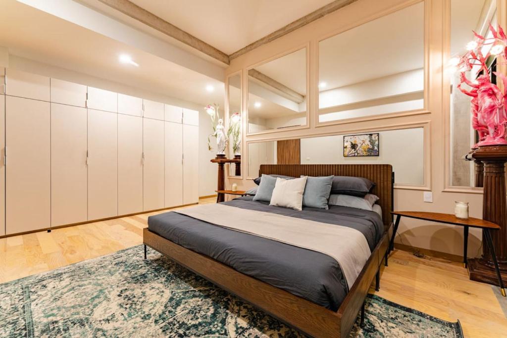 Modern Home with Balcony Office Space and Free Parking, Mexiko