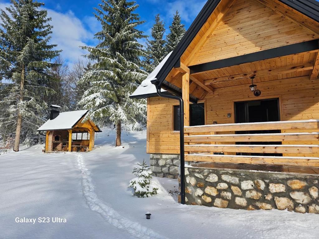 Hipi Nest, Bajina Bašta