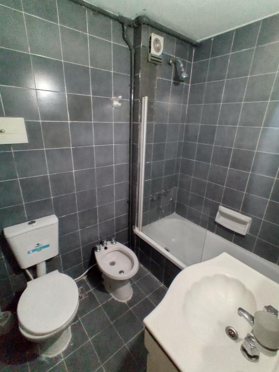 Apartamento luminoso y moderno, con vista a la Plaza 1 de Mayo - 5