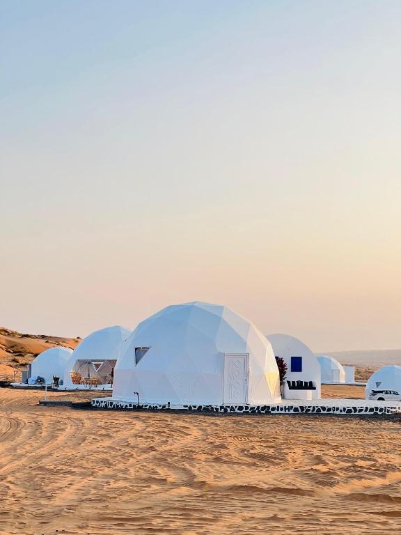 Bubbles Domes Private Cmp, Al Wāşil