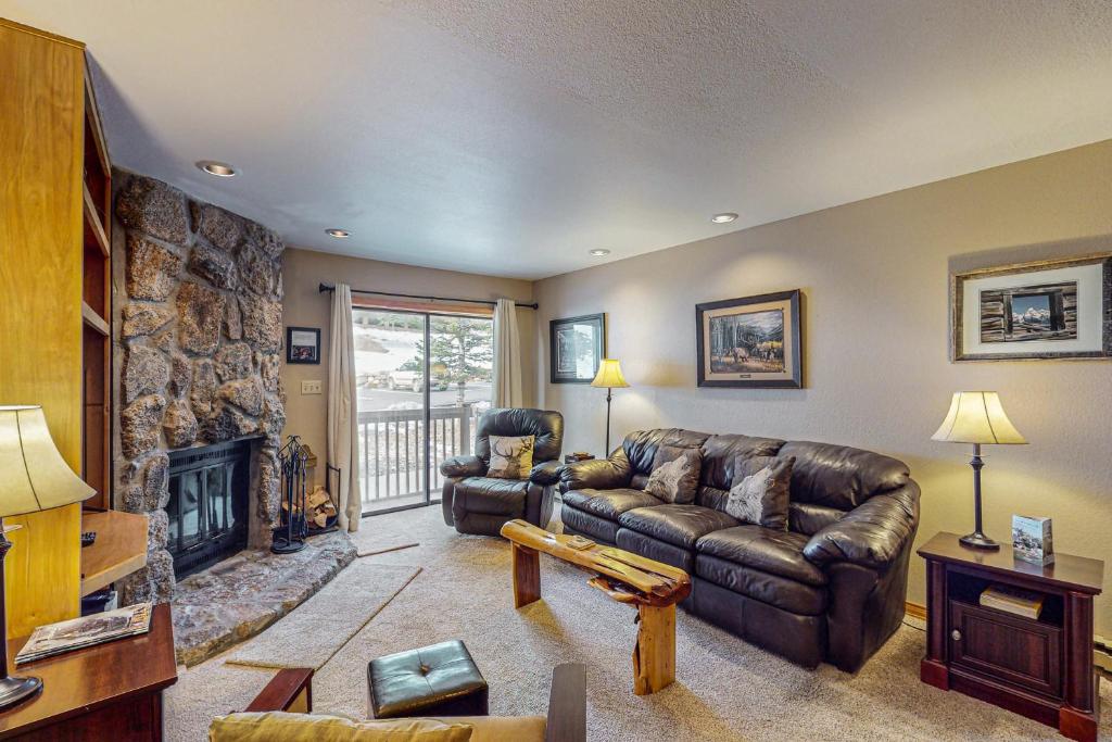 Whispering Pines, Středisko Durango Mountain