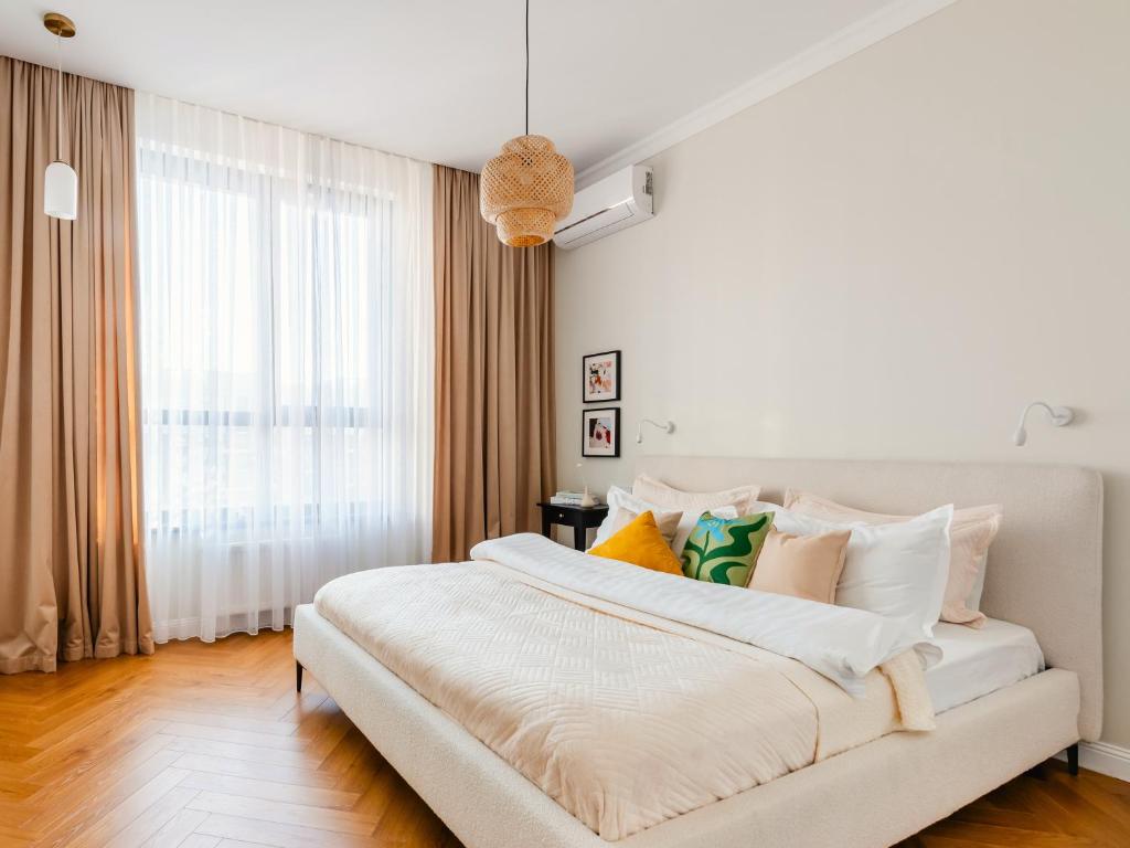 Уютные апартаменты в 4YOU и Amir, Almaty