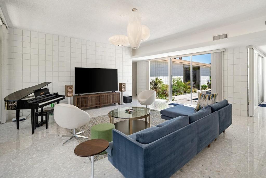 Sandpiper Empress Private Spa & Garage, Palm Desert