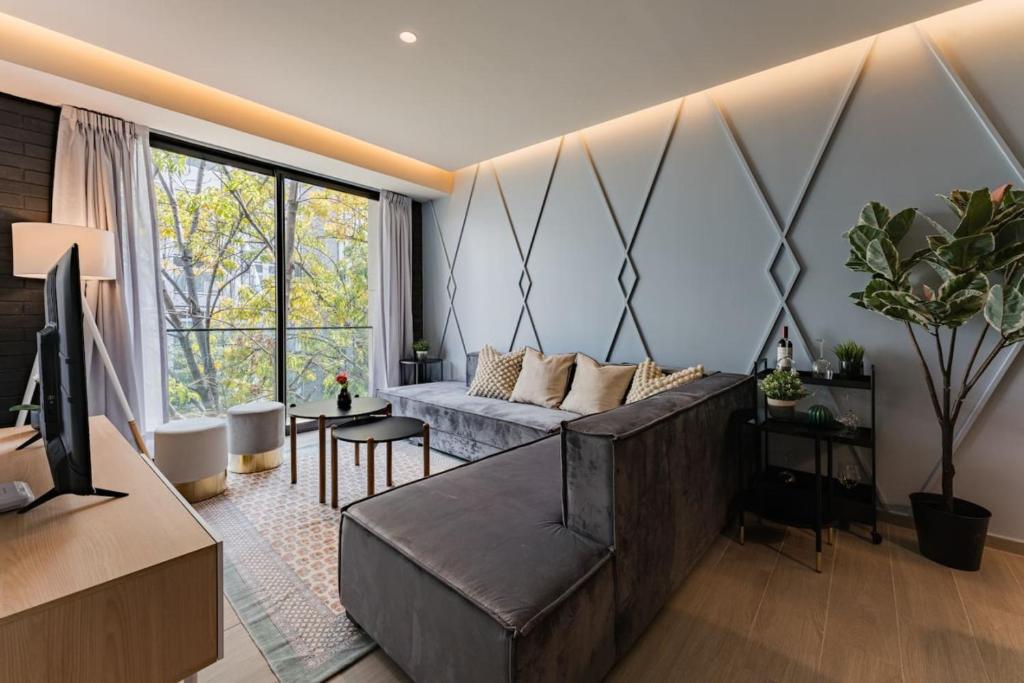 Elegant Apartment with Balcony and City Views, Mexiko