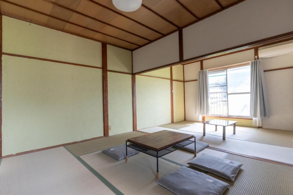 OSAKA NOSE SHARE HOUSE ツナグ tsunagu