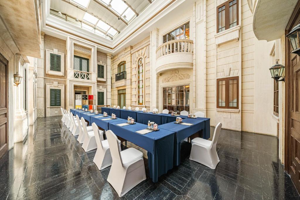 Tárgyalóterem/bálterem