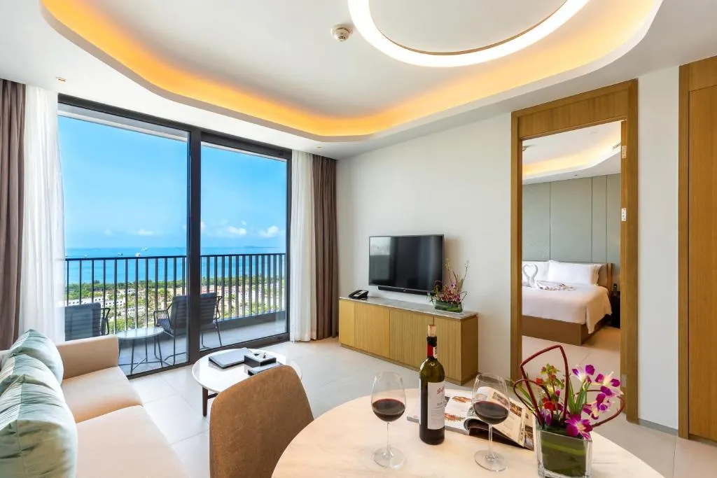 Oakwood Apartments Sanya, hotel in Sanya