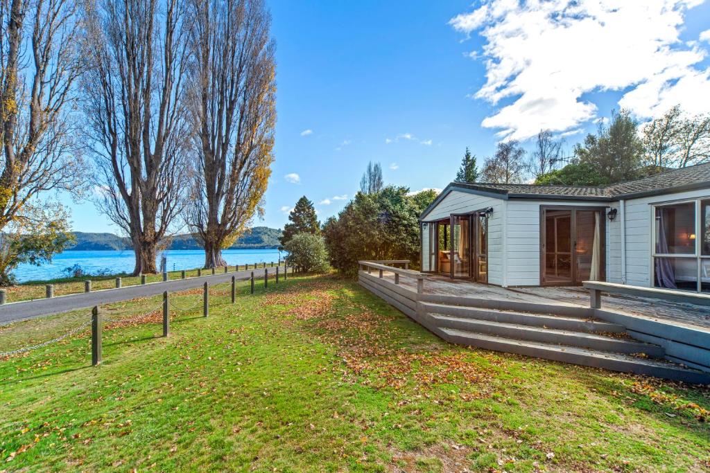 Lakeview in Kinloch, Kinloch