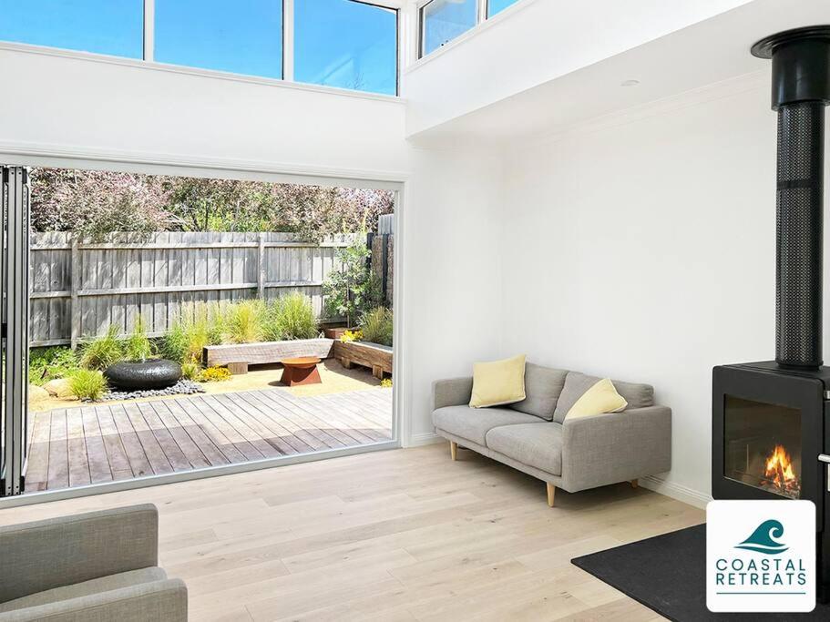 Seclusion in The Crescent, Inverloch