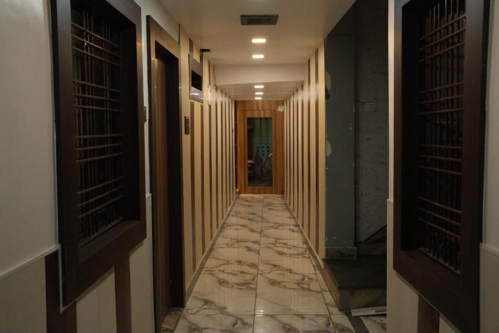 4. hotel rj..