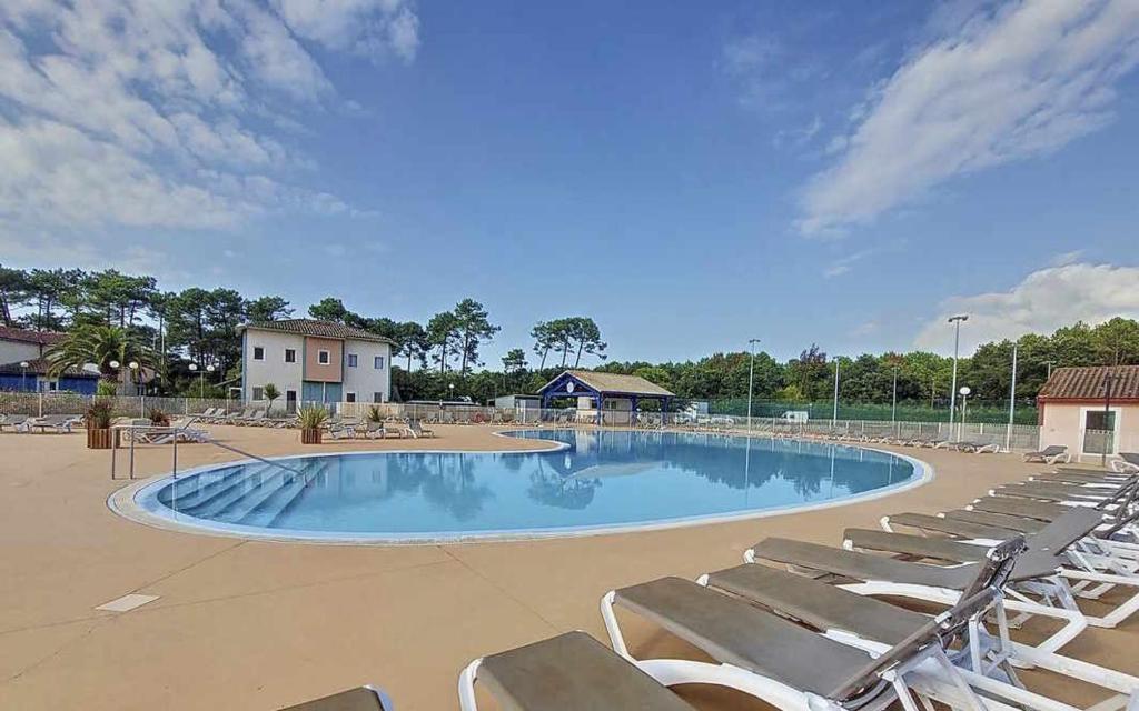 villa 2 chambres, piscine entre Océan et pins - 2